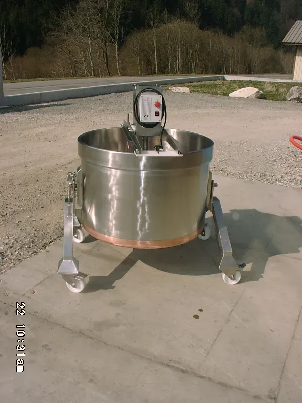 cuve a fromage avec brasseur